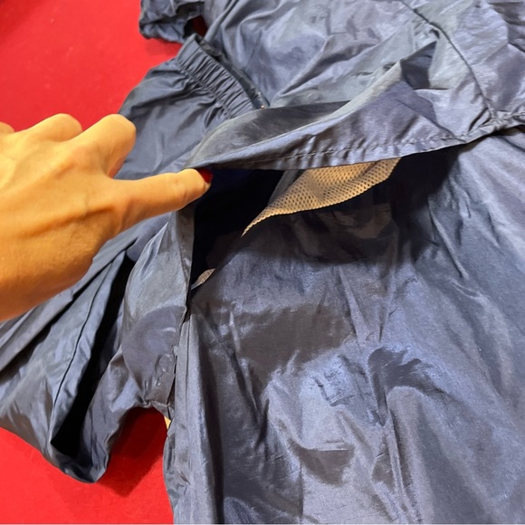 LL Bean BLUE NYLON red Rain Wind Jacket Full Zip COAT Hood vented Windbreaker Lg - Picture 6 of 16